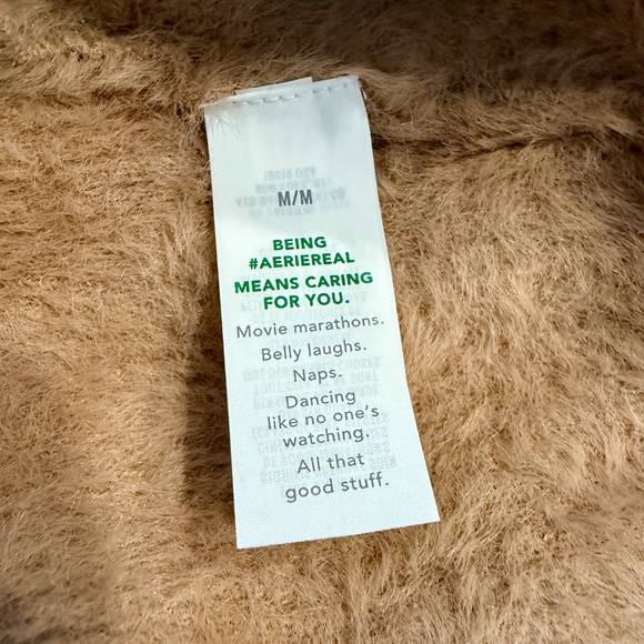 Aerie Fuzzy 4 Ever Reversible Twist Cropped Sweater in Cappuccino. Medium. NWT - Picture 8 of 13